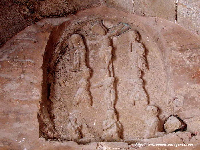 DETALLE DE ESCULTURA EN UNO DE LOS ARCOSOLIOS GÓTICOS
